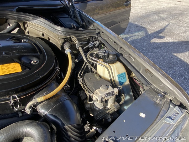 Mercedes-Benz 300 Ce 1988