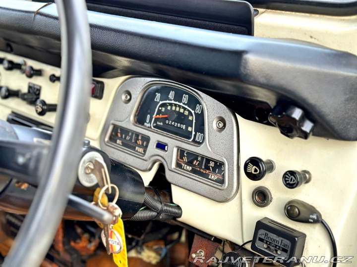 Toyota Land Cruiser K-BJ41V | 3.2D | 24250mil 1980
