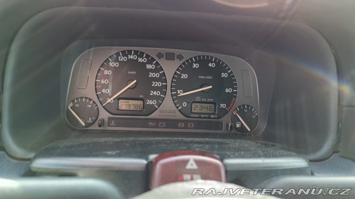 Volkswagen Ostatní modely Vento 2,8   IKONA DEVADESÁTEK 1993