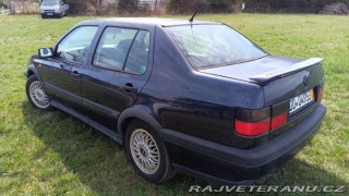 Volkswagen Ostatní modely Vento 2,8   IKONA DEVADESÁTEK 1993