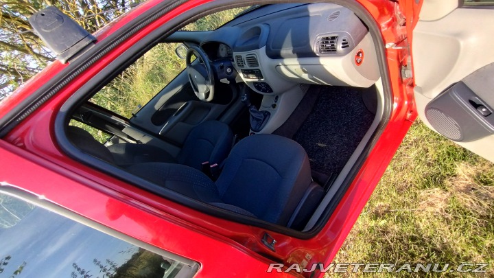 Renault Ostatní modely Thalia 2005