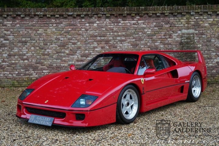 Ferrari F40 1992