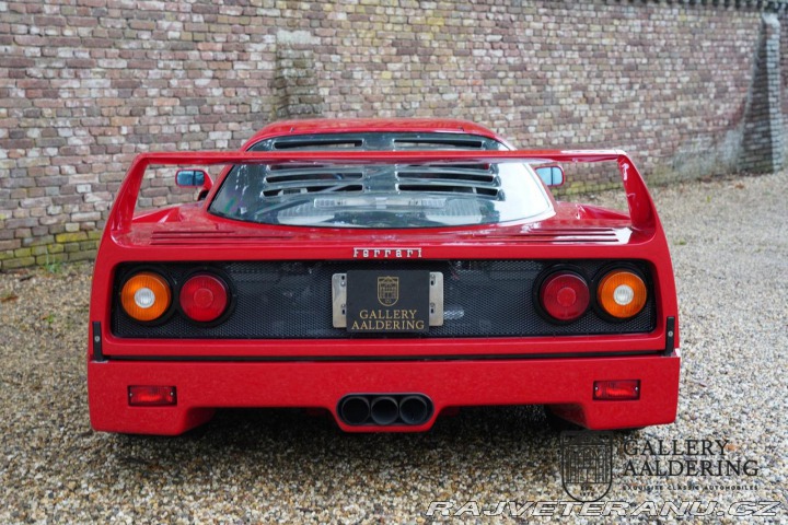 Ferrari F40 1992