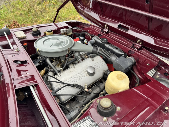 BMW 2002 Touring Malaga Rot 1974