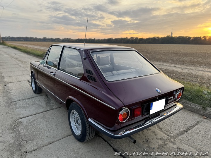 BMW 2002 Touring Malaga Rot 1974