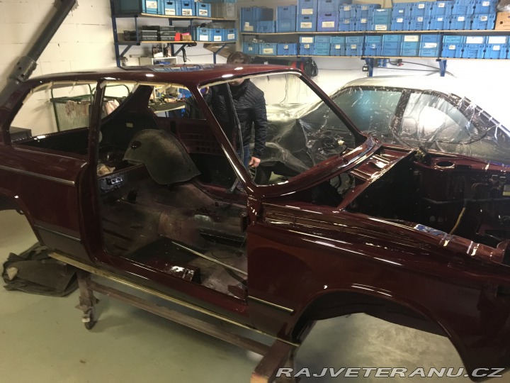 BMW 2002 Touring Malaga Rot 1974