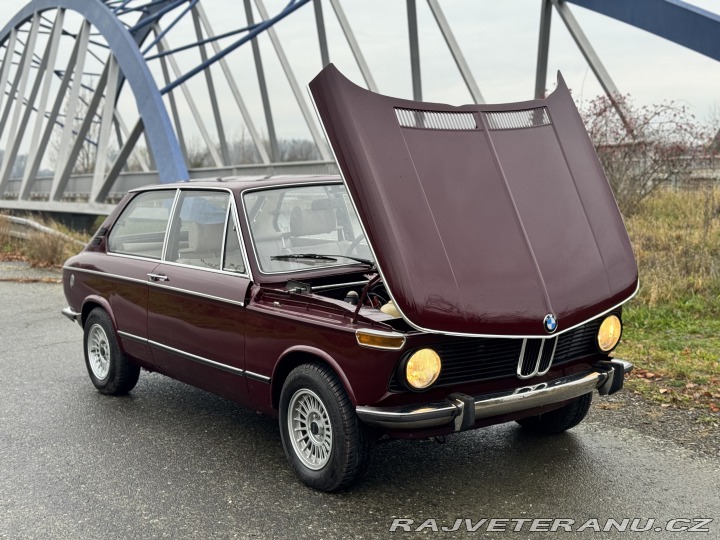 BMW 2002 Touring Malaga Rot 1974