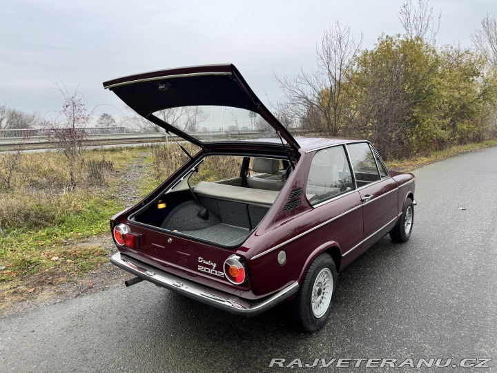 BMW 2002 Touring Malaga Rot 1974