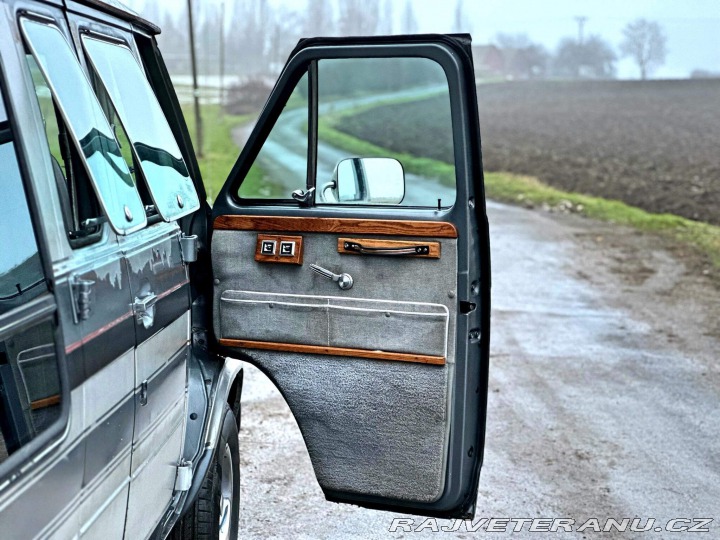 GMC Vandura 2500 5.7 V8 | Glaval 1989