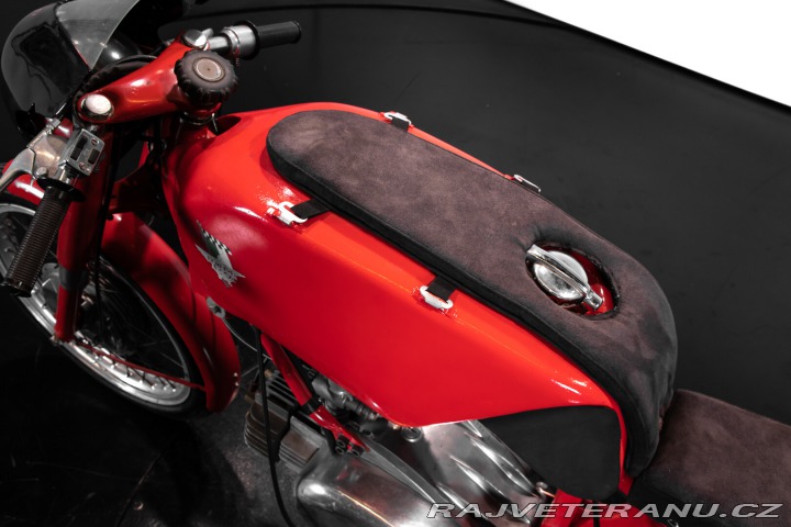 Ostatní značky Ostatní modely Rumi Gentleman 1959