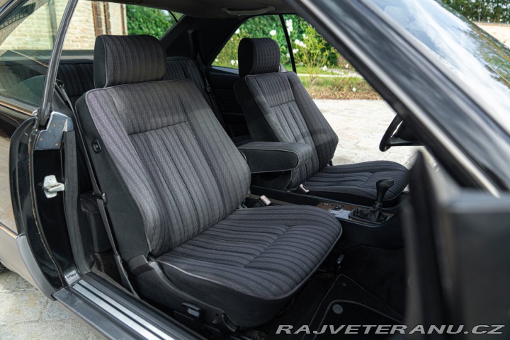 Mercedes-Benz 200 CE 200 Coupé 1990