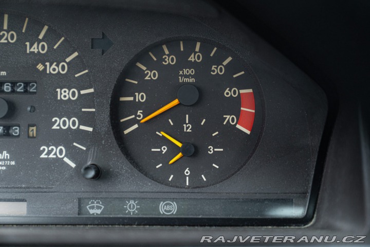 Mercedes-Benz 200 CE 200 Coupé 1990