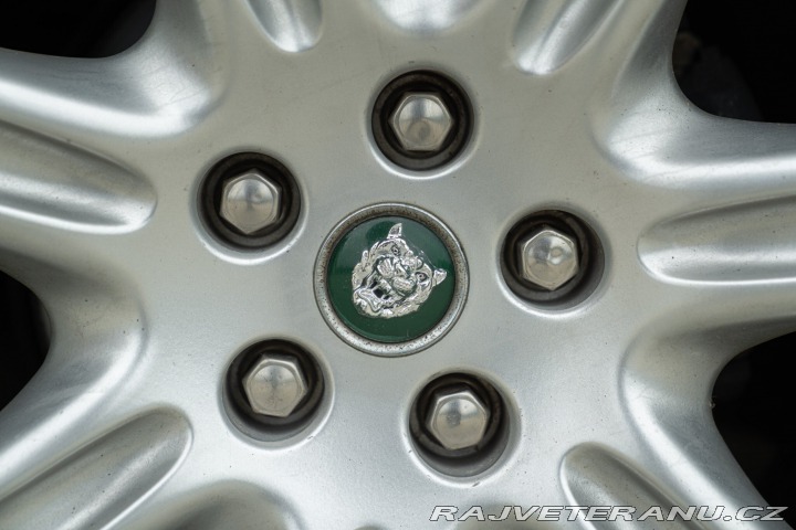 Jaguar XK8 SPIDER 2000