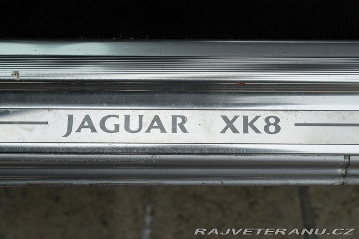 Jaguar XK8 SPIDER 2000