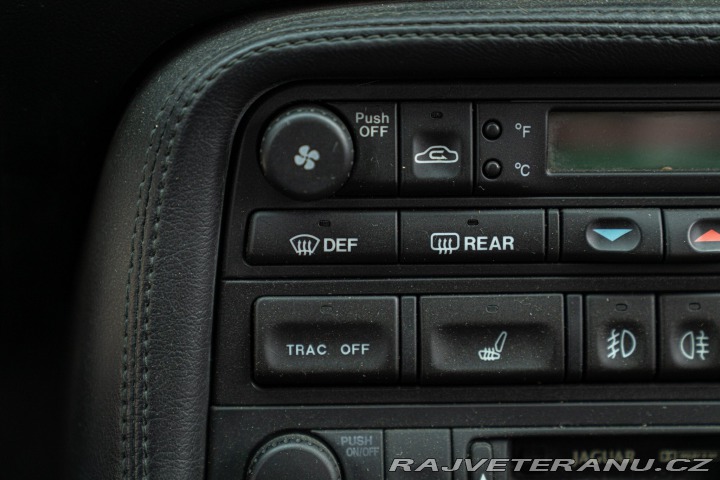 Jaguar XK8 SPIDER 2000