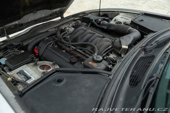 Jaguar XK8 SPIDER 2000