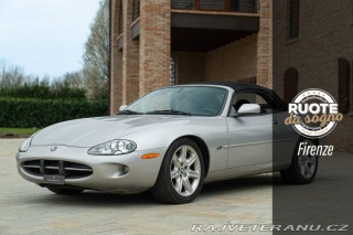 Jaguar XK8 SPIDER 2000