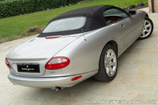 Jaguar XK8 SPIDER 2000