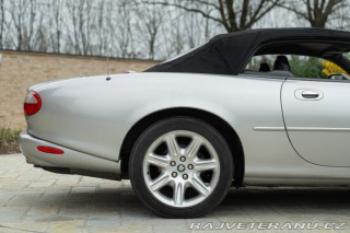 Jaguar XK8 SPIDER 2000