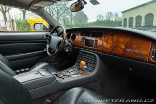 Jaguar XK8 SPIDER 2000