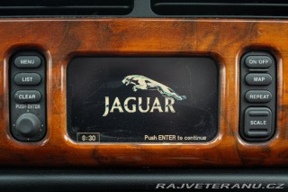 Jaguar XK8 SPIDER 2000