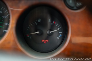 Jaguar XK8 SPIDER 2000