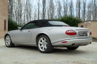 Jaguar XK8 SPIDER 2000
