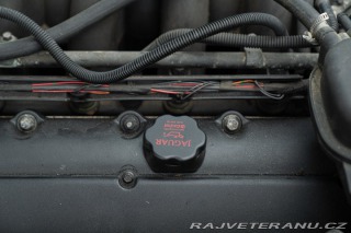 Jaguar XK8 SPIDER 2000