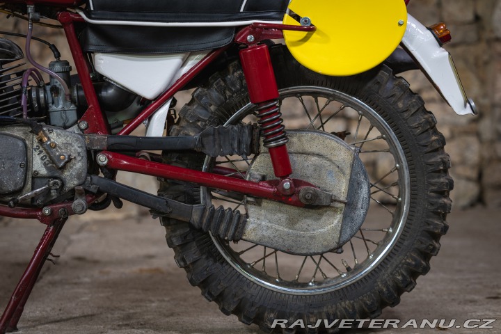 Jawa 250 652 SOUTĚŽNÍ TRUBKA 1974
