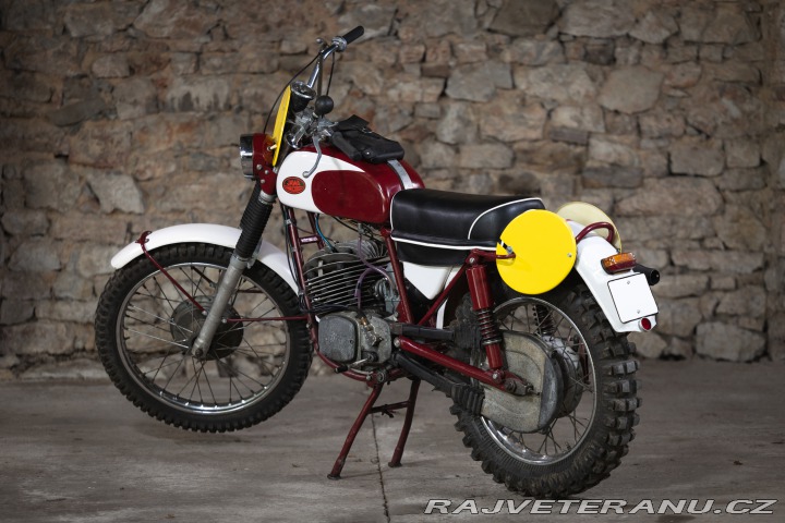 Jawa 250 652 SOUTĚŽNÍ TRUBKA 1974