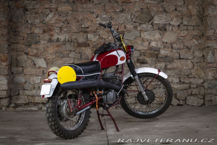 Jawa 250 652 SOUTĚŽNÍ TRUBKA 1974