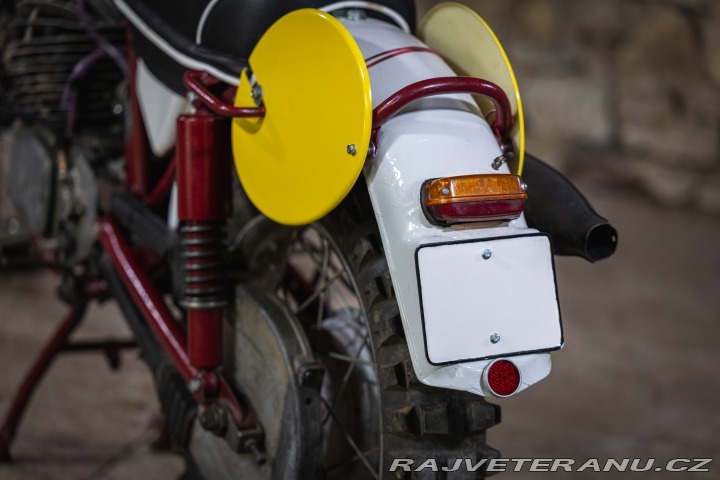 Jawa 250 652 SOUTĚŽNÍ TRUBKA 1974