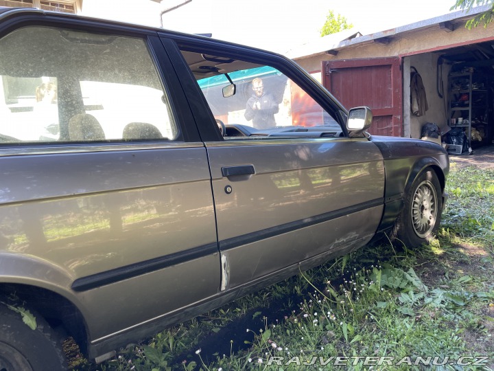 BMW 3 E30 coupe  318i 1988