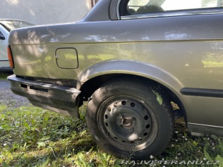 BMW 3 E30 coupe  318i 1988