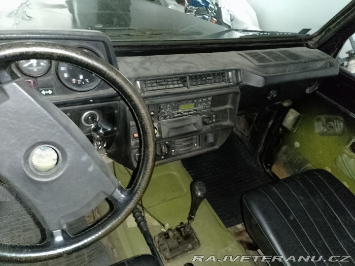 Mercedes-Benz G 460 1983