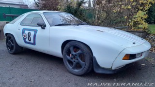 Porsche 928