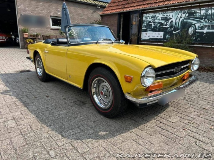 Triumph TR6 Mimosa Yellow 1974
