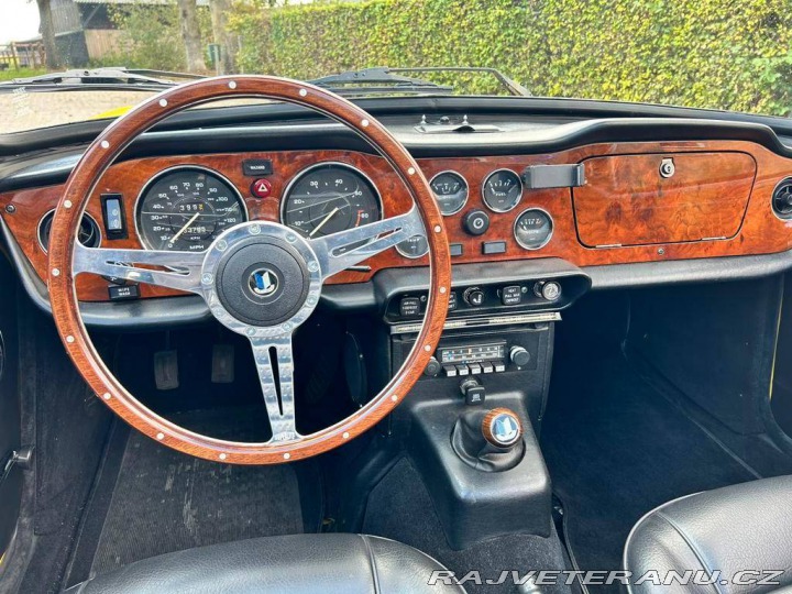 Triumph TR6 Mimosa Yellow 1974