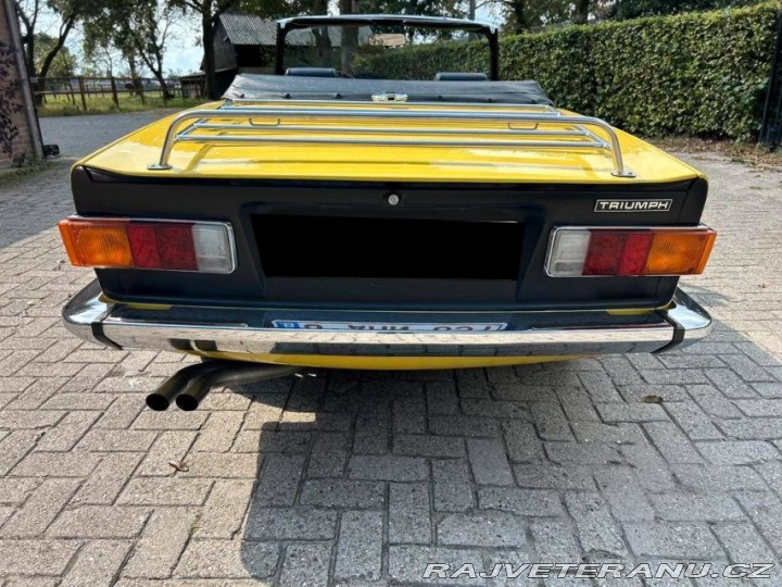 Triumph TR6 Mimosa Yellow 1974
