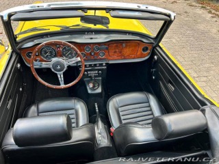 Triumph TR6 Mimosa Yellow 1974