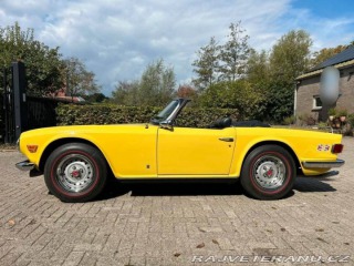 Triumph TR6 Mimosa Yellow 1974