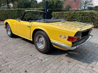 Triumph TR6 Mimosa Yellow 1974