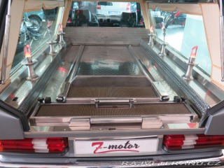 Mercedes-Benz E 123 3.0D pohřební vůz, TO 1983