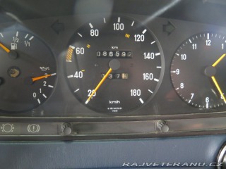 Mercedes-Benz E 123 3.0D pohřební vůz, TO 1983