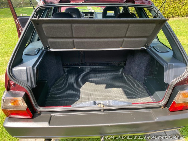 Škoda Forman Solitaire GLXi 1994