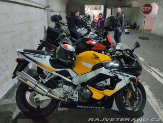 Honda CBR 900 RR firebleide 2000