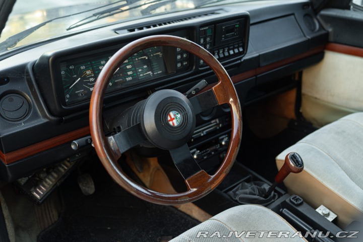 Alfa Romeo Alfetta 2.0 1983