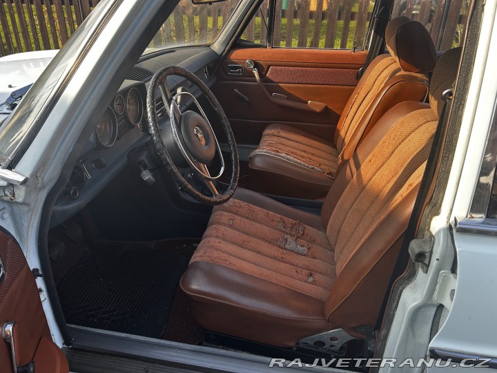 Mercedes-Benz Ostatní modely w115 1976