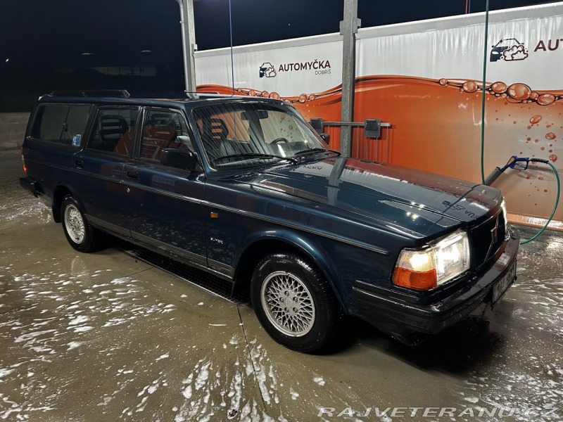 Volvo 245
