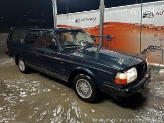 Volvo 245